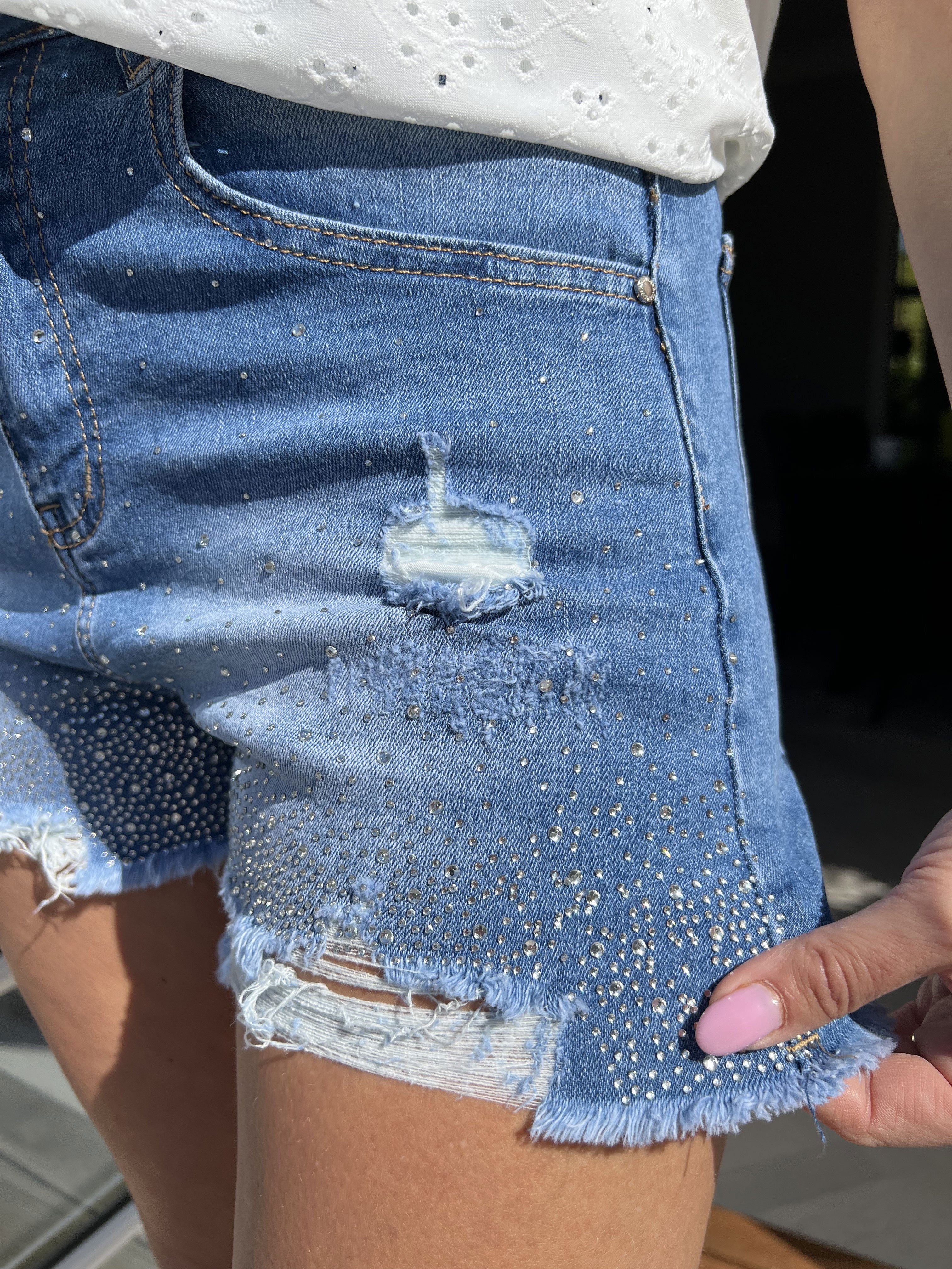 Cassie - Højtaljede denim shorts med similisten